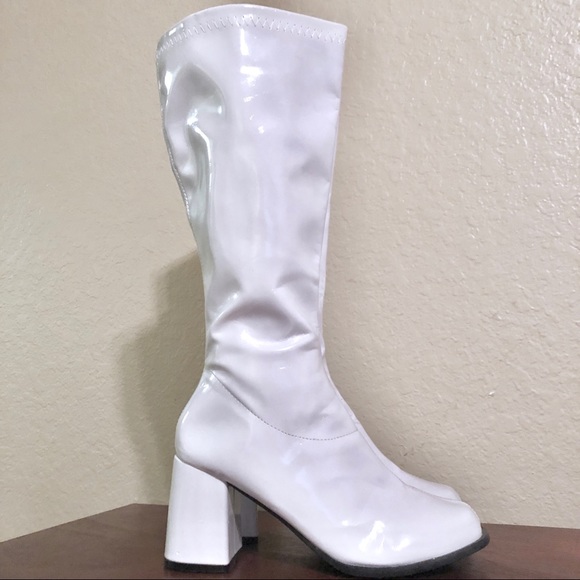 Ellie Shoes - Ellie X Hot Topic White Go Go Boots EUC 9